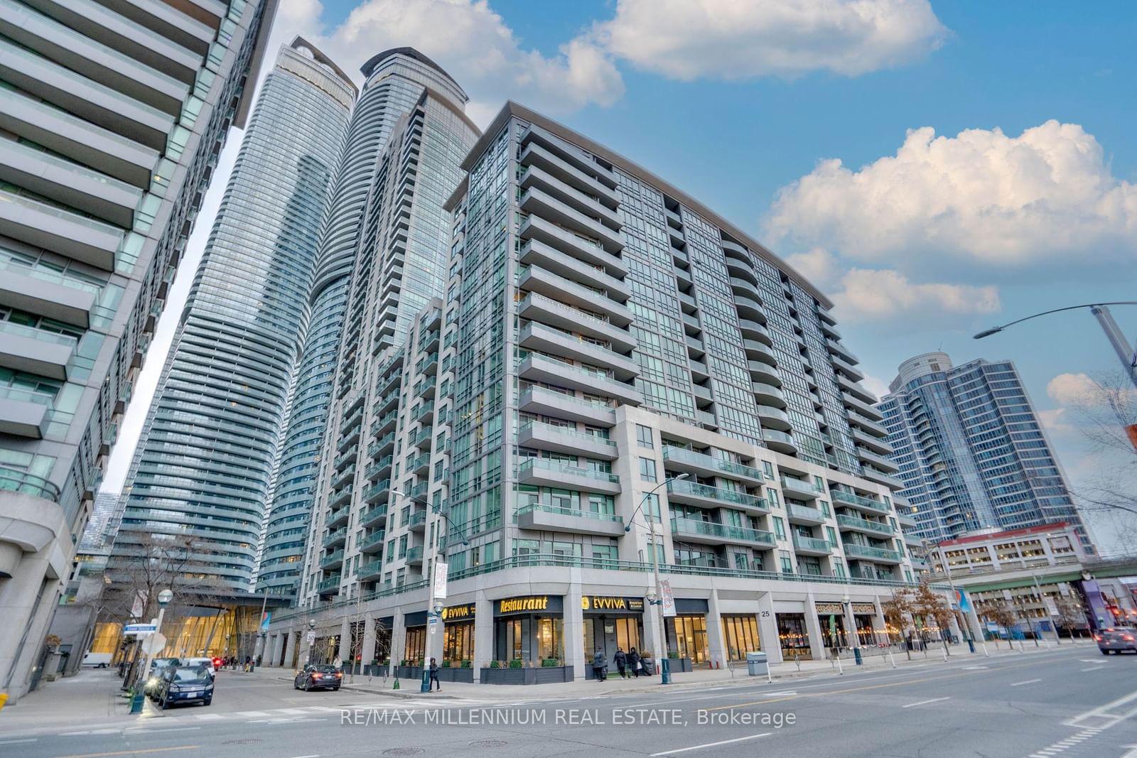 Condo leased at 1205-25 Lower Simcoe Street, Toronto, Waterfront Communities C1, M5J 3A1 - MLS: C11913551