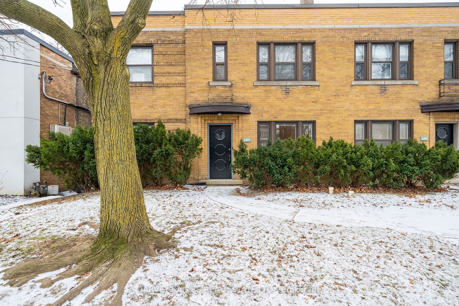 Semi-Detached House leased at Main-107 Chatsworth Drive, Toronto, Lawrence Park South, M4R 1R8 - MLS: C11913559