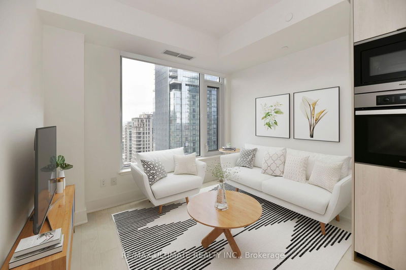 home for lease on 1902-11 Yorkville Avenue