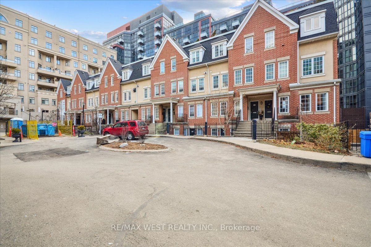 Townhouse for sale at 31-11 Niagara Street, Toronto, Waterfront Communities C1, M5V 3N9 - MLS: C11913849