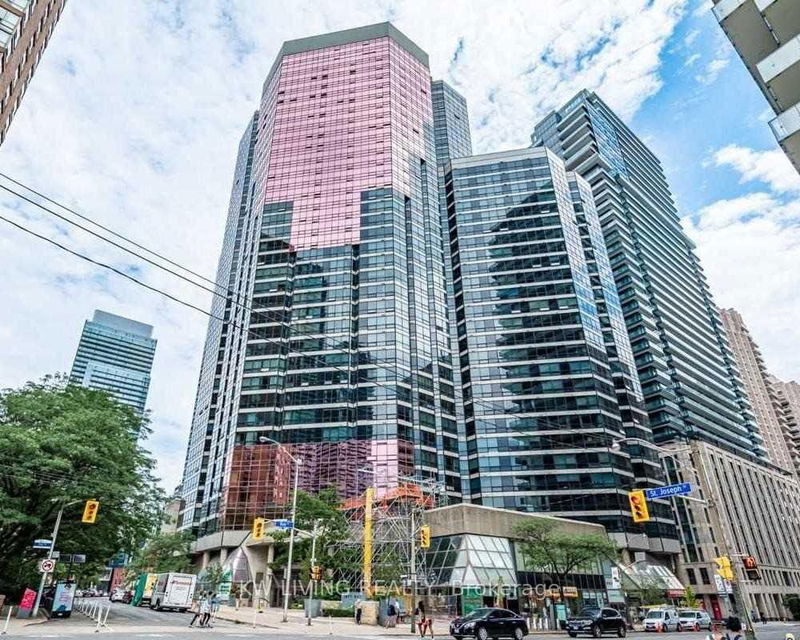 home for lease on 1605-1001 Bay Street