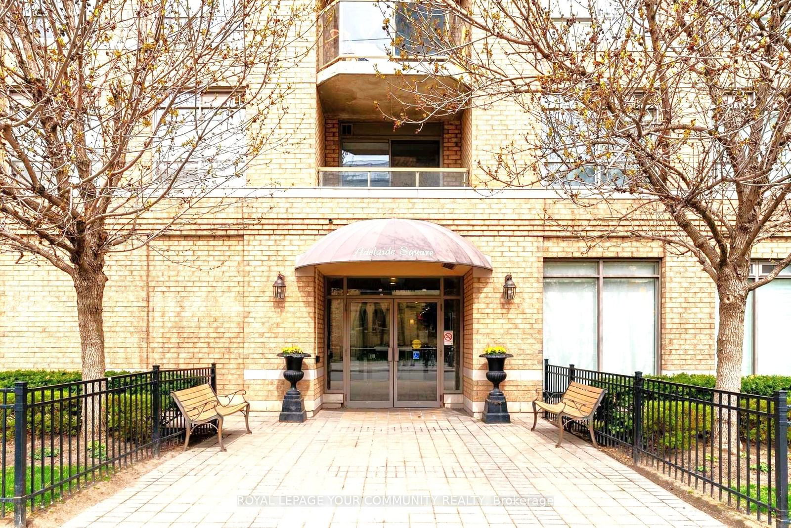 Condo leased at 210-140 Bathurst Street, Toronto, Niagara, M5V 3N8 - MLS: C11913951