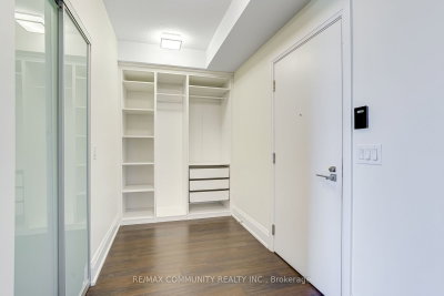 Unit 1008 — 120 Harrison Garden Boulevard — photo 5