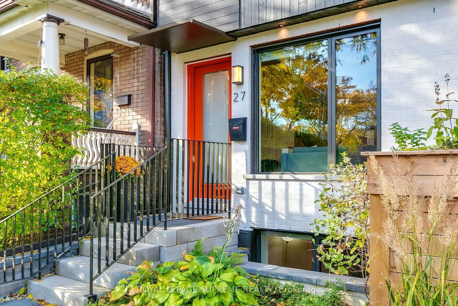 Detached House sold at 27 Palmerston Square, Toronto, Annex, M6G 2S8 - MLS: C11915574