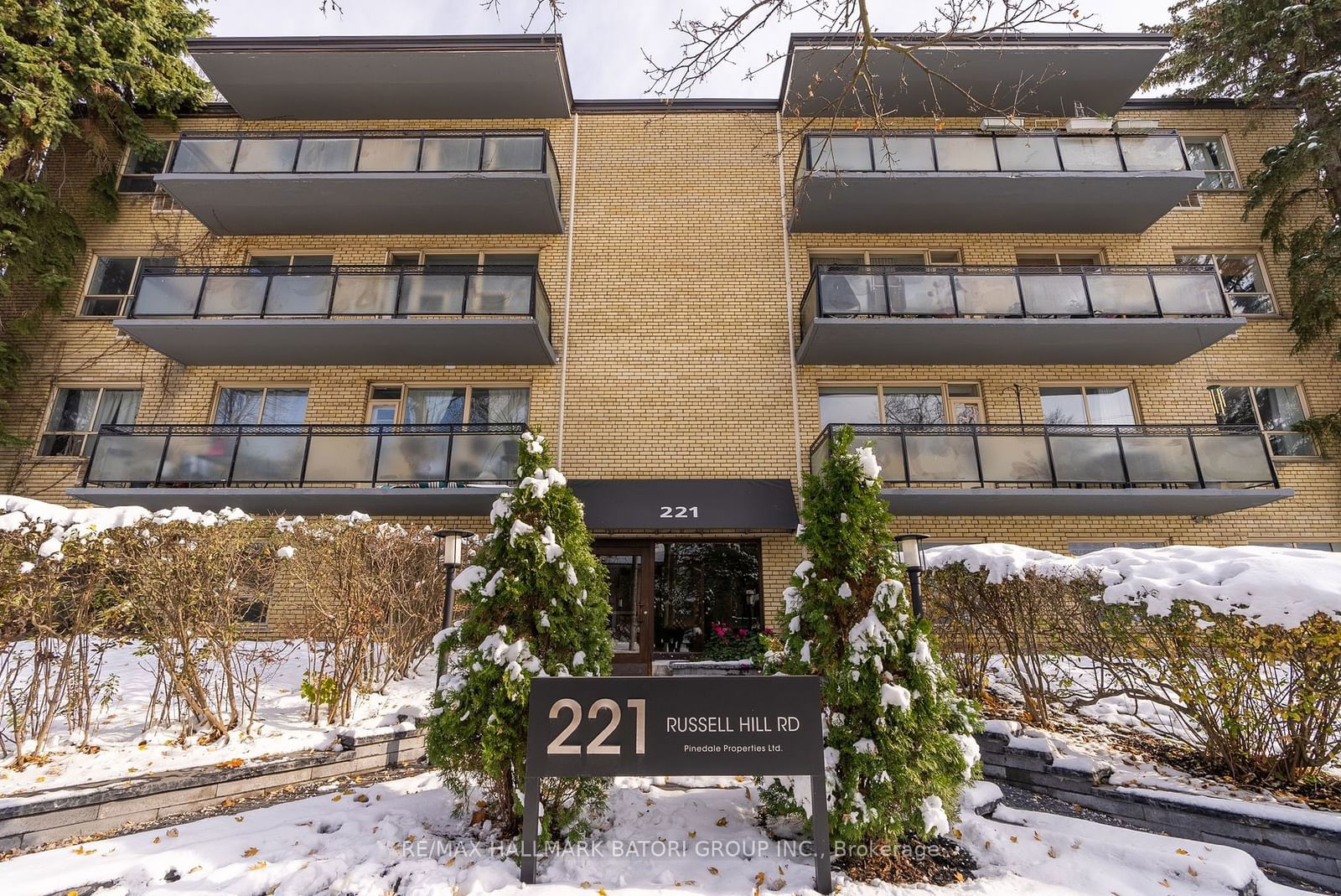 Building at 221 Russell Hill Road, Toronto, Casa Loma