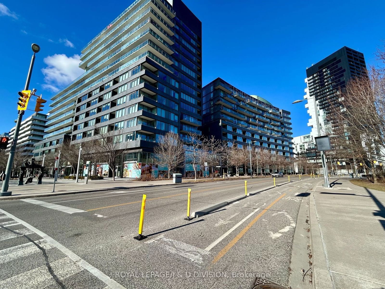 Condo leased at S805-120 Bayview Avenue, Toronto, Waterfront Communities C8, M5A 0G4 - MLS: C11915797