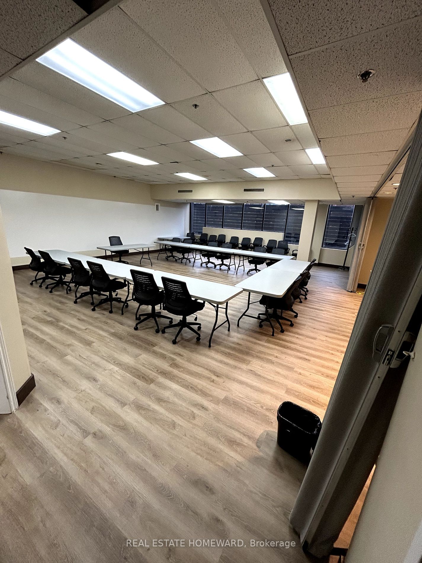 Office for lease at 102-15 Hove Street, Toronto, Bathurst Manor, M3H 4Y8 - MLS: C11916060