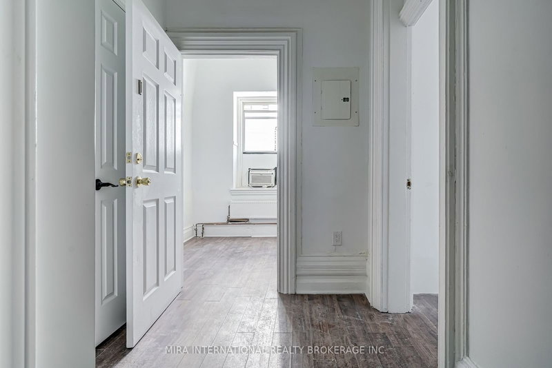 301 - 180 Sherbourne St, Toronto, M5A 2R7 | Image 3