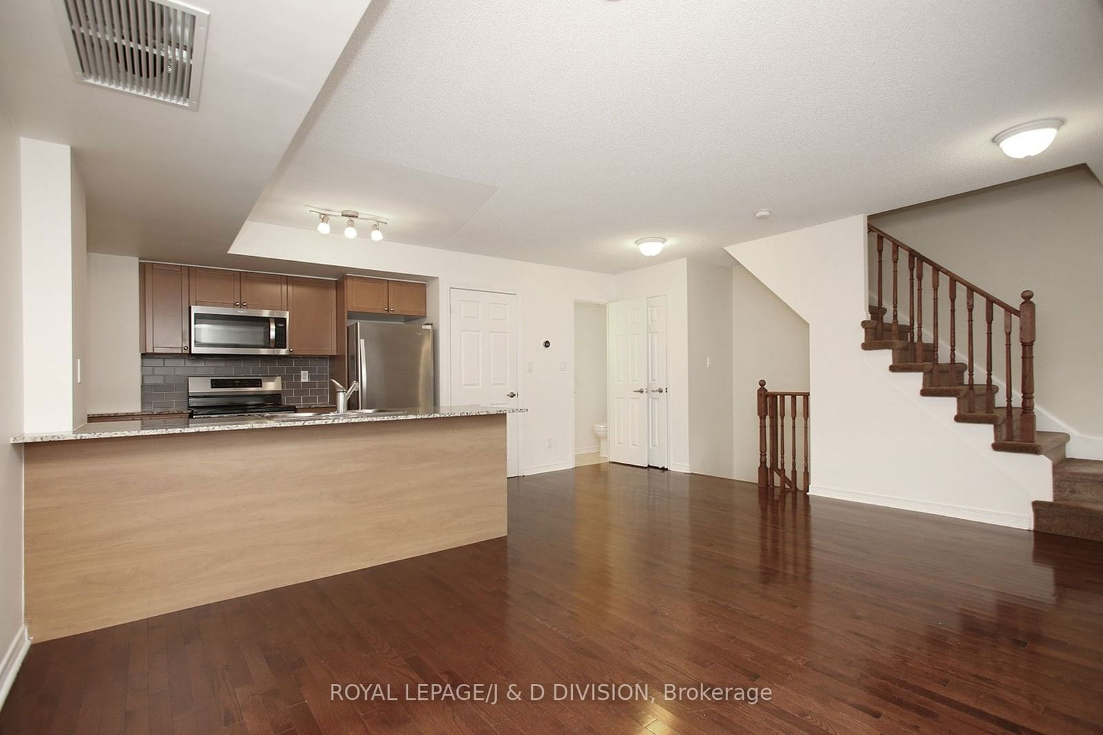 Townhouse for sale at 229-11 Ruttan Street, Toronto, Dufferin Grove, M6P 0A1 - MLS: C11916898