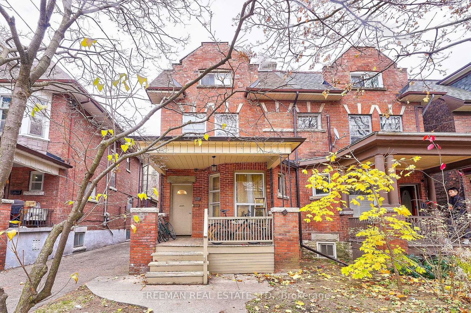 Semi-Detached House sold at 557 Markham Street, Toronto, Palmerston-Little Italy, M6G 2L6 - MLS: C11917272