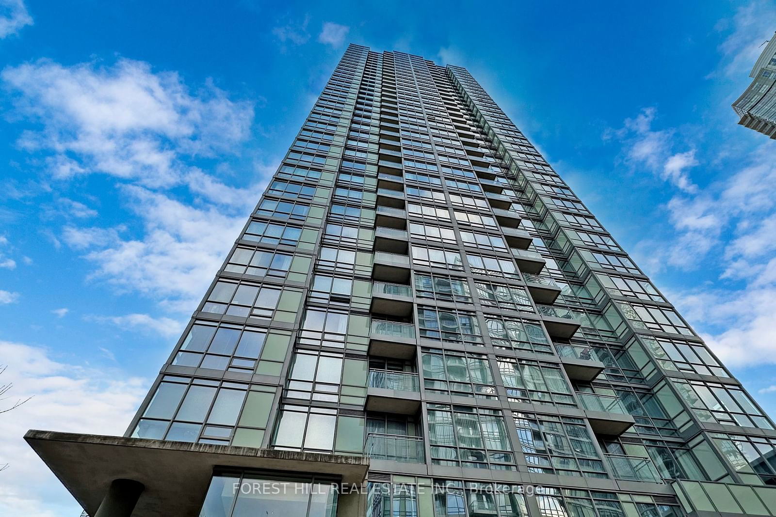 Condo for lease at 301-5 Mariner Terrace, Toronto, Waterfront Communities C1, M5V 3V6 - MLS: C11917383