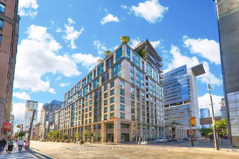 home for sale on 517-168 Simcoe Street