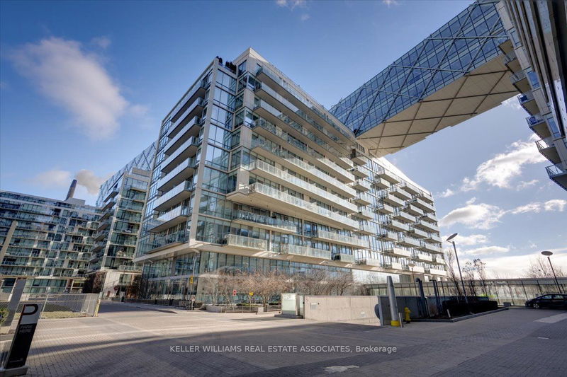 29 Queens Quay E #323, Toronto, Ontario (MLS C11918639)