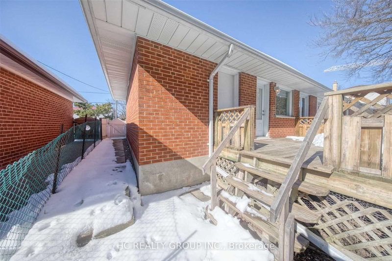 BSMT - 9 Wigmore Dr, Toronto, M4A 2E4 | Image 2
