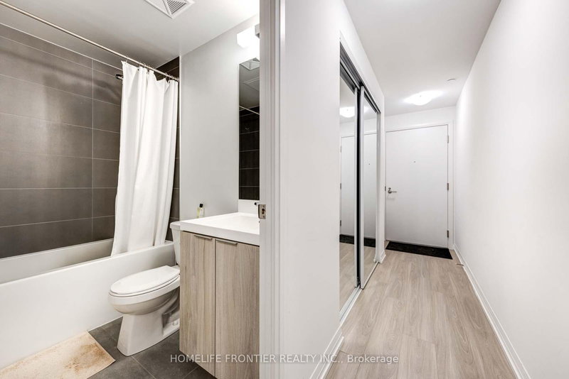 805 - 8 Widmer St, Toronto, M5V 0W6 | Image 3