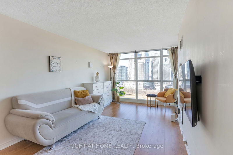 231 Fort York Blvd #1807, Toronto, Ontario (MLS C11919253)