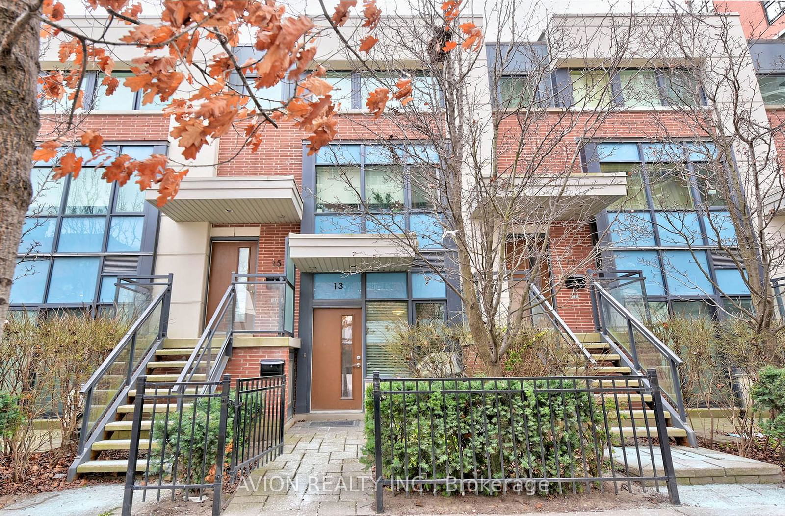 Townhouse leased at 4-13 Oak Street, Toronto, Regent Park, M5A 0A2 - MLS: C11919262