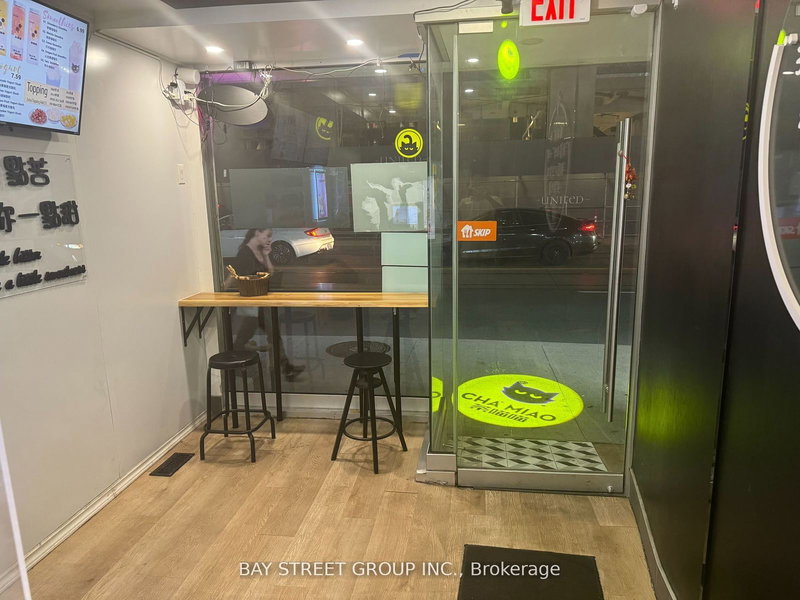 201 Dundas St W, Toronto, M5G 1C8 | Image 2