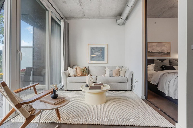 711 - 170 Bayview Ave, Toronto, M5A 0M4 | Image 2