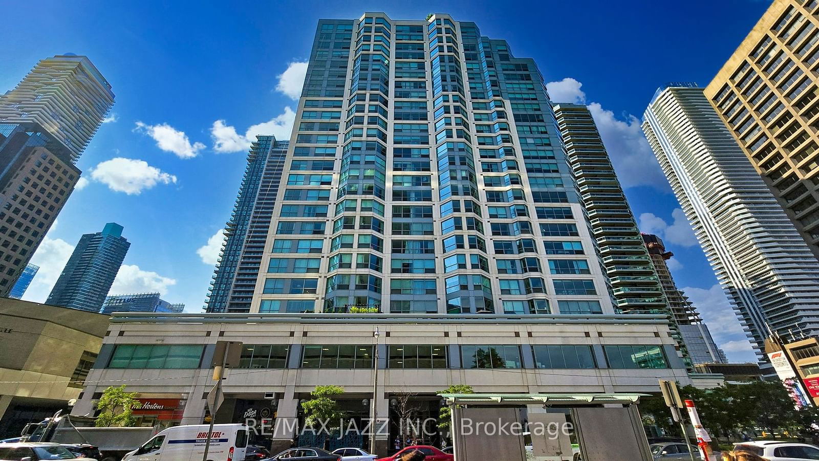 Condo for sale at 803-10 Queens Quay, Toronto, Waterfront Communities C1, M5J 2R9 - MLS: C11920074