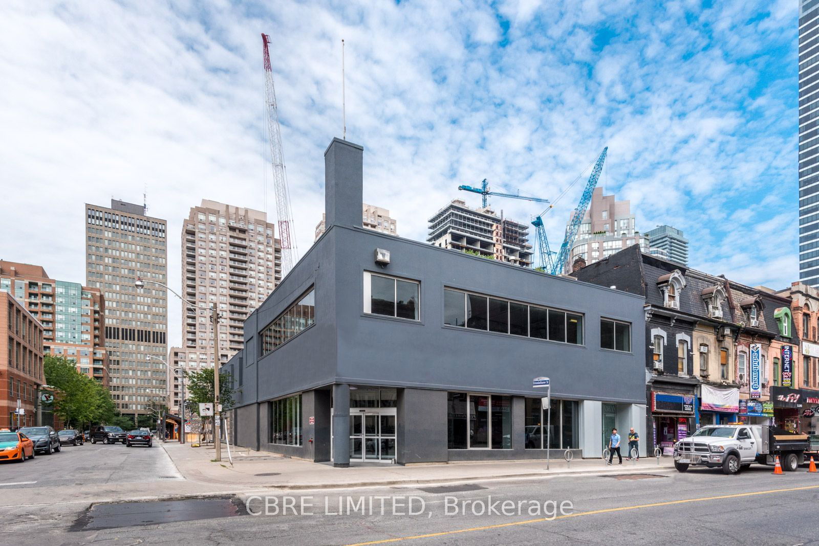 Commercial/Retail for lease at 530 Yonge Street, Toronto, Bay Street Corridor, M4Y 1C3 - MLS: C11920126