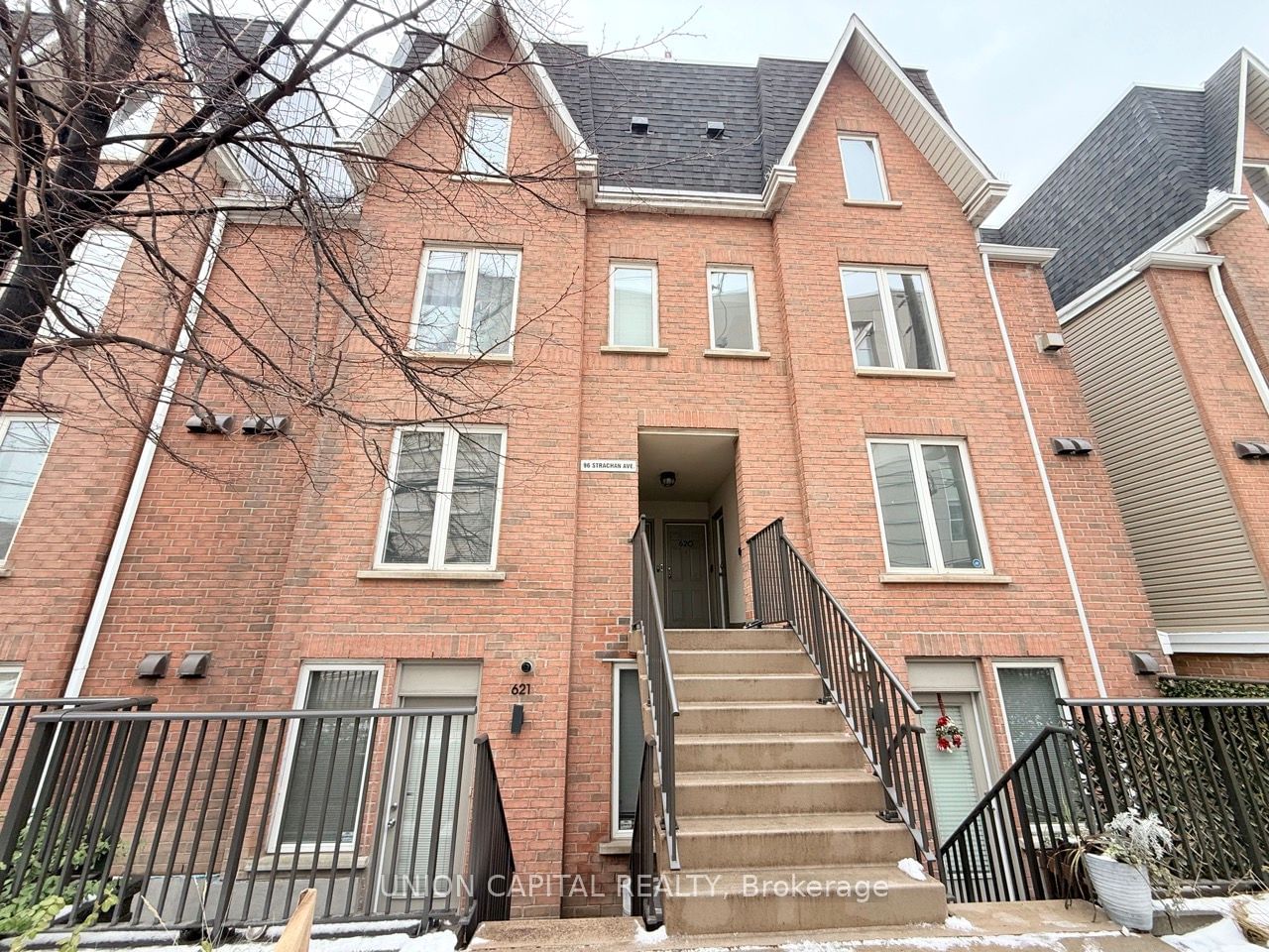 Townhouse for lease at 621-96 Strachan Avenue, Toronto, Niagara, M6K 3M6 - MLS: C11920603