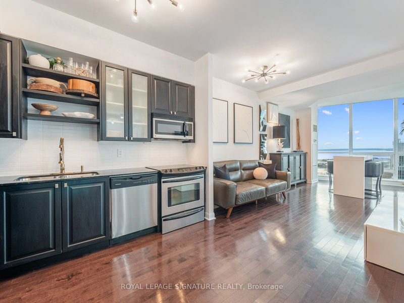 600 Fleet St #UPH07, Toronto, Ontario (MLS C11920728)