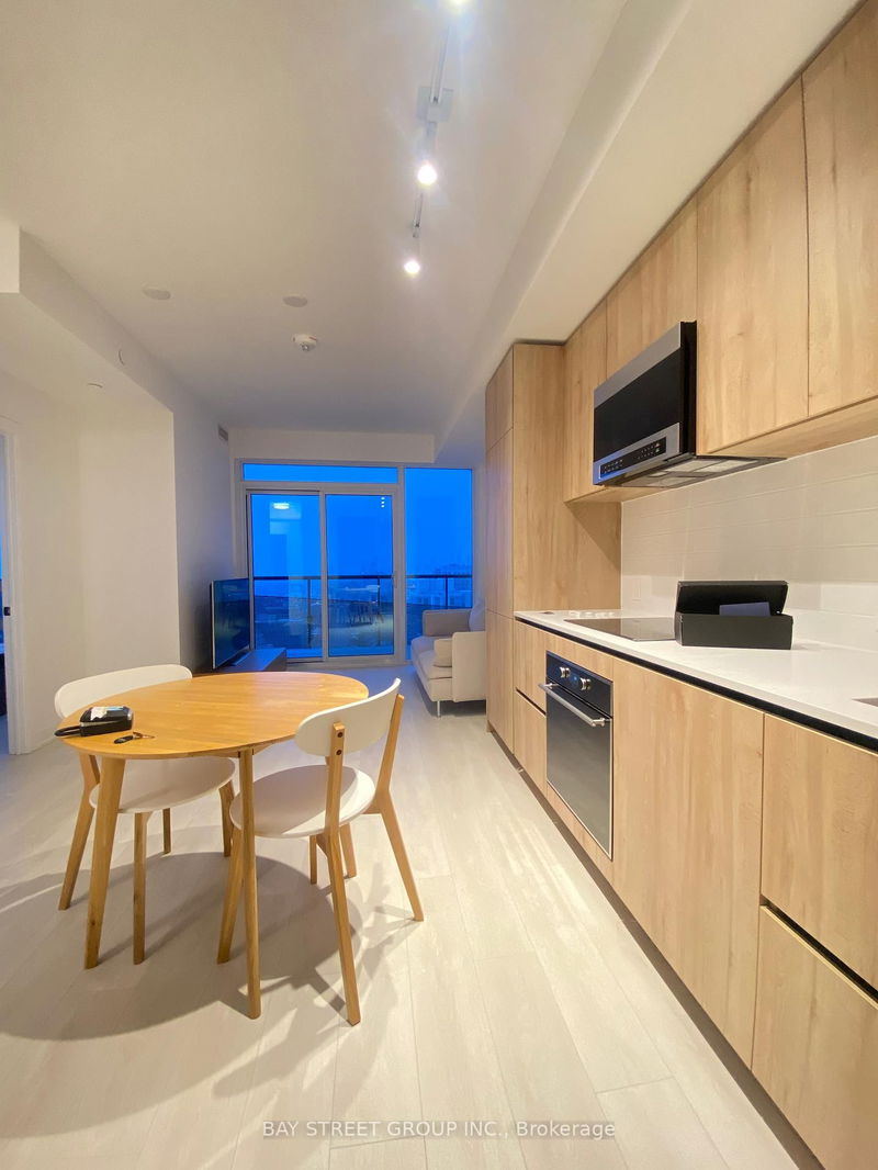 home for lease on 2513-127 Broadway Avenue