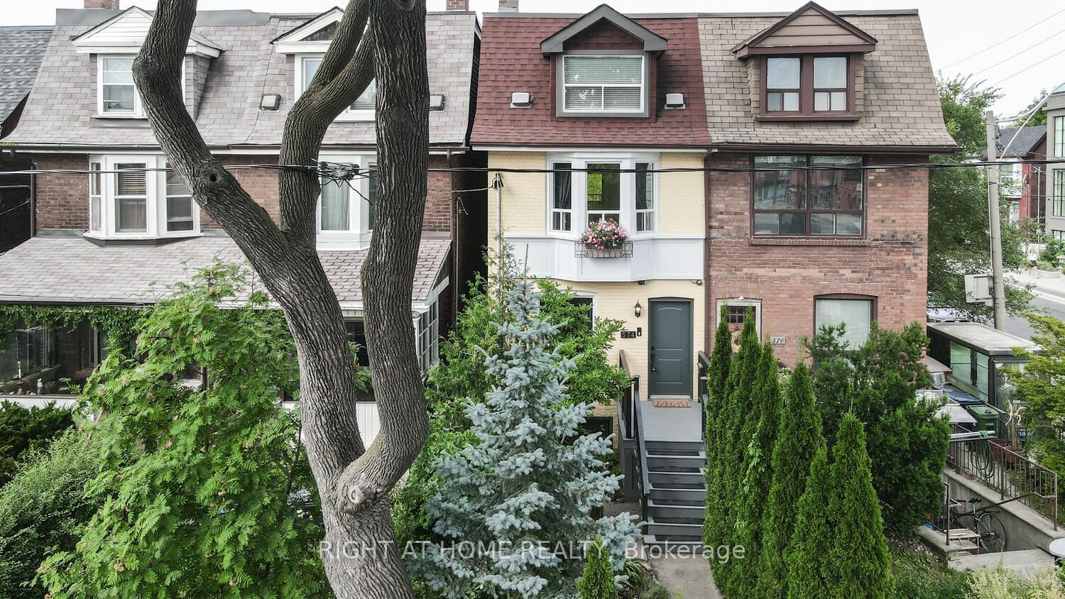 Semi-Detached House for sale at 574 Crawford Street, Toronto, Palmerston-Little Italy, M6G 3J8 - MLS: C11920858