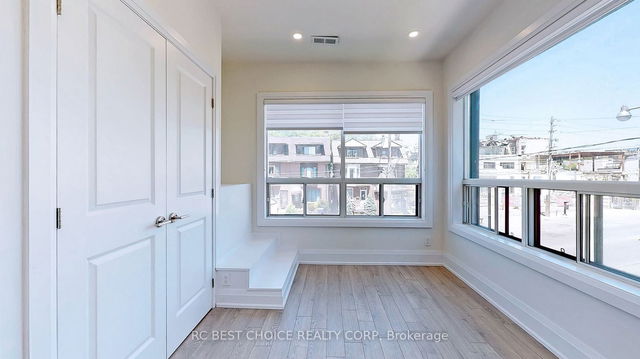 Unit202 - 124 Kendal Avenue