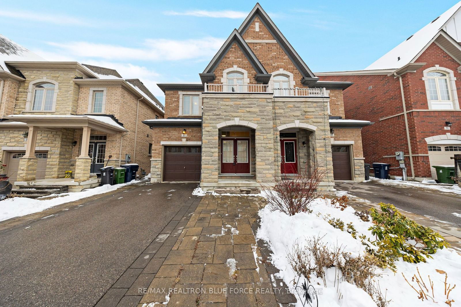 Semi-Detached House for sale at 27 Goldthread Terrace, Toronto, Bathurst Manor, M3H 0B9 - MLS: C11920969