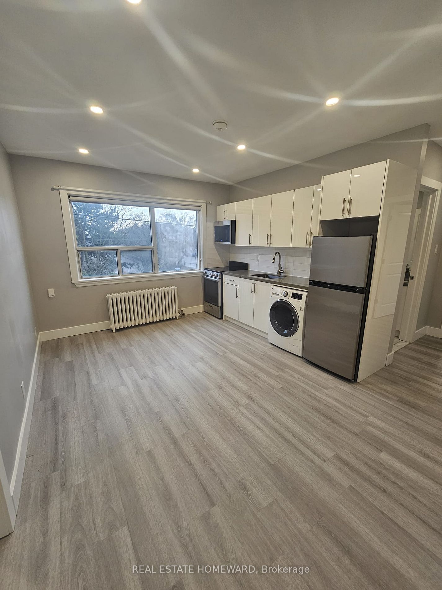 Semi-Detached House for lease at 206-1566 Avenue Road, Toronto, Bedford Park-Nortown, M5M 3X6 - MLS: C11921059