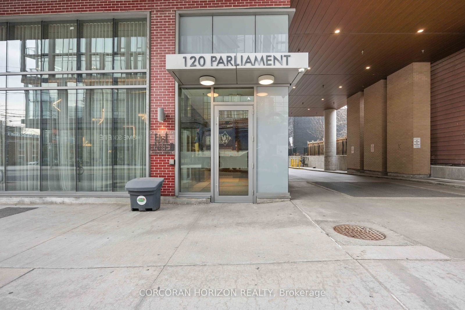 Condo for lease at 1014-120 Parliament Street, Toronto, Moss Park, M5A 0N6 - MLS: C11921390