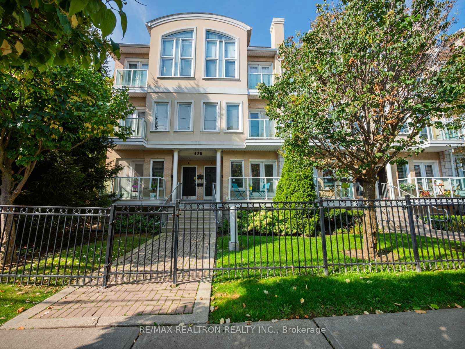 Townhouse for sale at 4-420 Kenneth Avenue, Toronto, Willowdale East, M2N 7M3 - MLS: C11921393