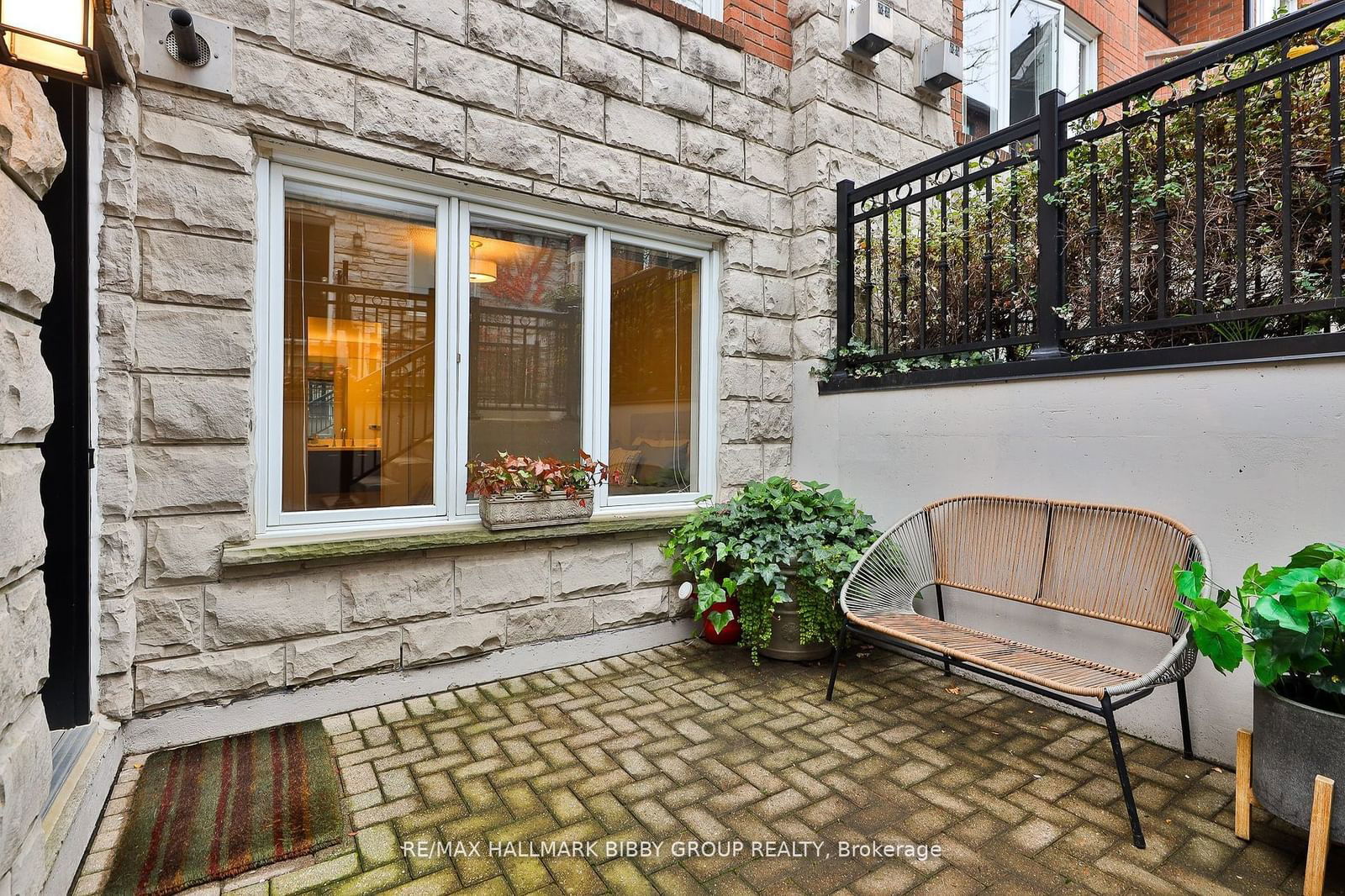 Townhouse for sale at 8-232 St George Street, Toronto, Annex, M5R 2N5 - MLS: C11921410