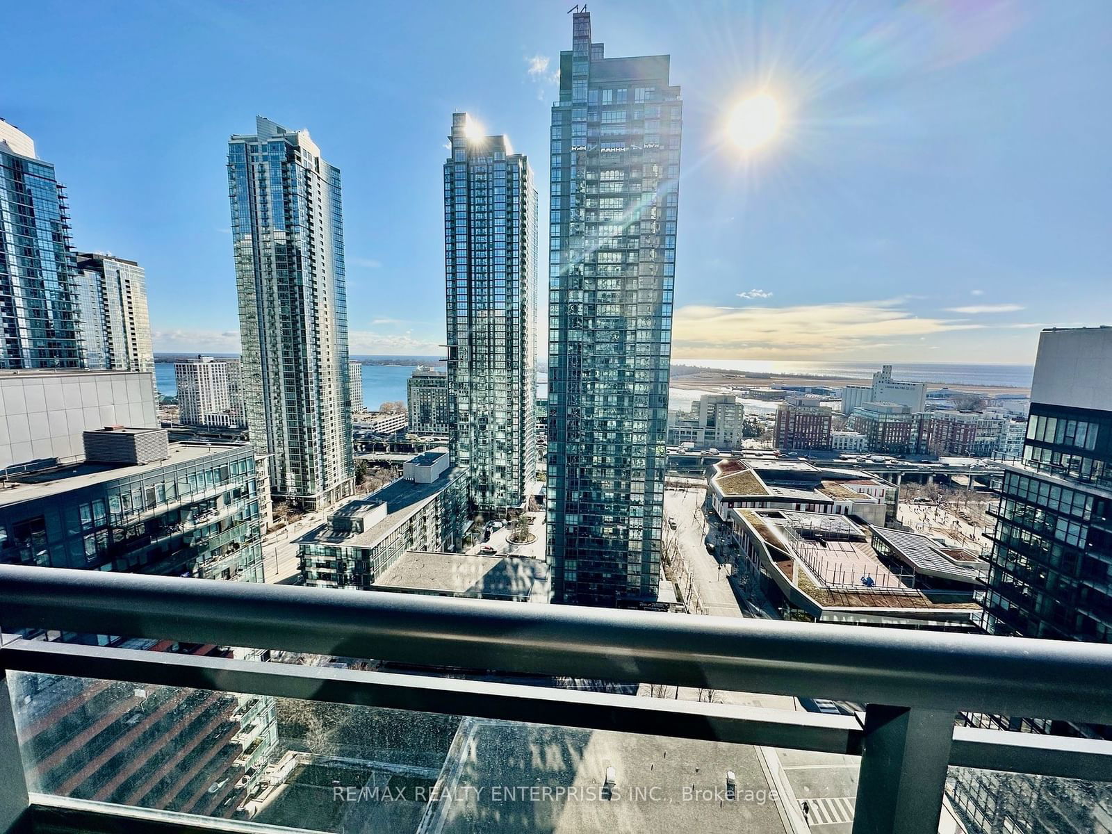 Condo sold at 2507-25 Telegram Mews, Toronto, Waterfront Communities C1, M5V 3Z1 - MLS: C11921663