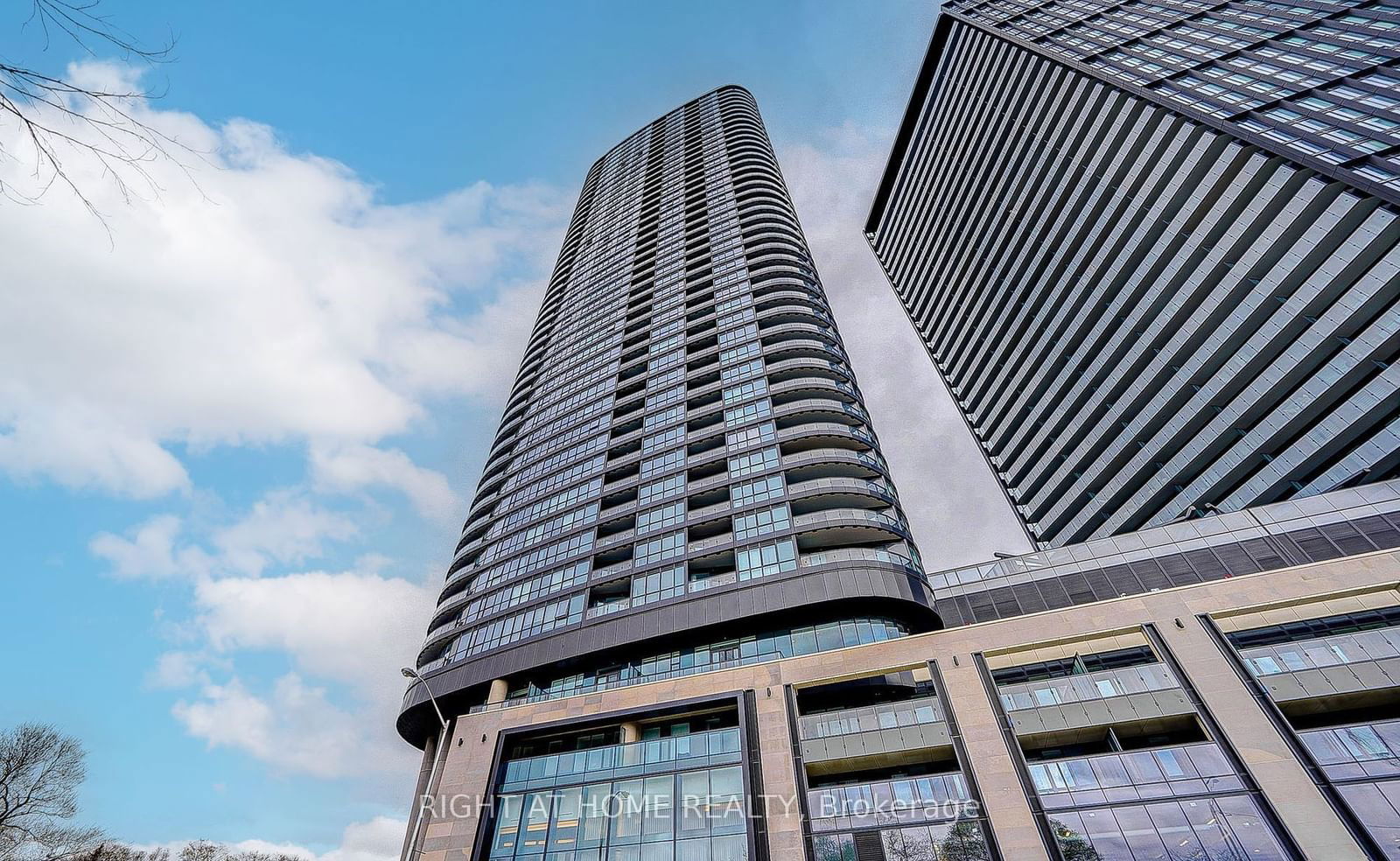 Condo sold at 419-585 Bloor Street, Toronto, North St. James Town, M4W 0B3 - MLS: C11921666