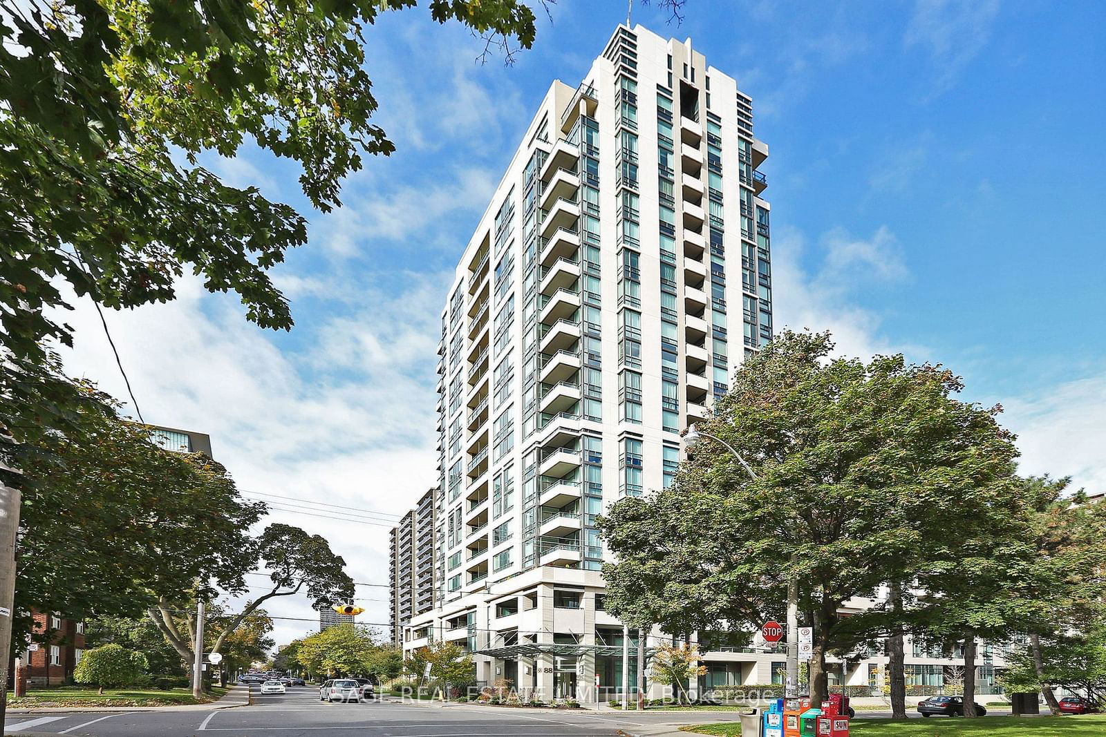 Condo for sale at PH5-88 Broadway Avenue, Toronto, Mount Pleasant West, M4P 0A5 - MLS: C11921786