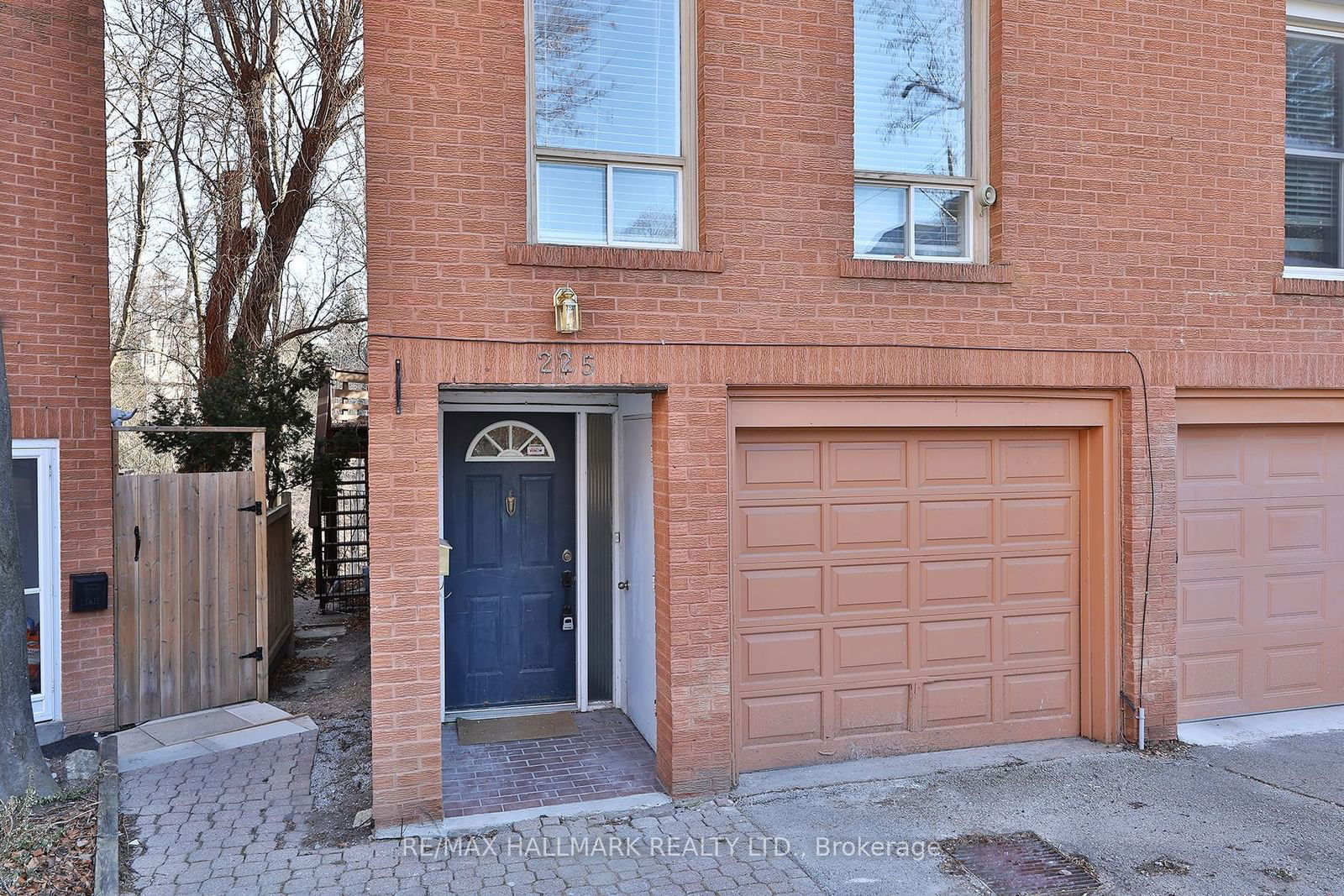 Semi-Detached House sold at 225 Roslin Avenue, Toronto, Lawrence Park North, M4N 1Z5 - MLS: C11921862