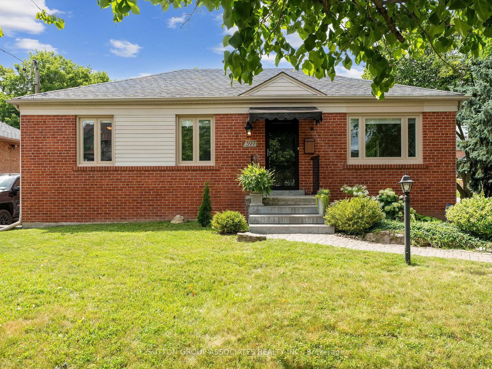 Detached House sold at 397 Horsham Avenue, Toronto, Willowdale West, M2R 1H1 - MLS: C11921912