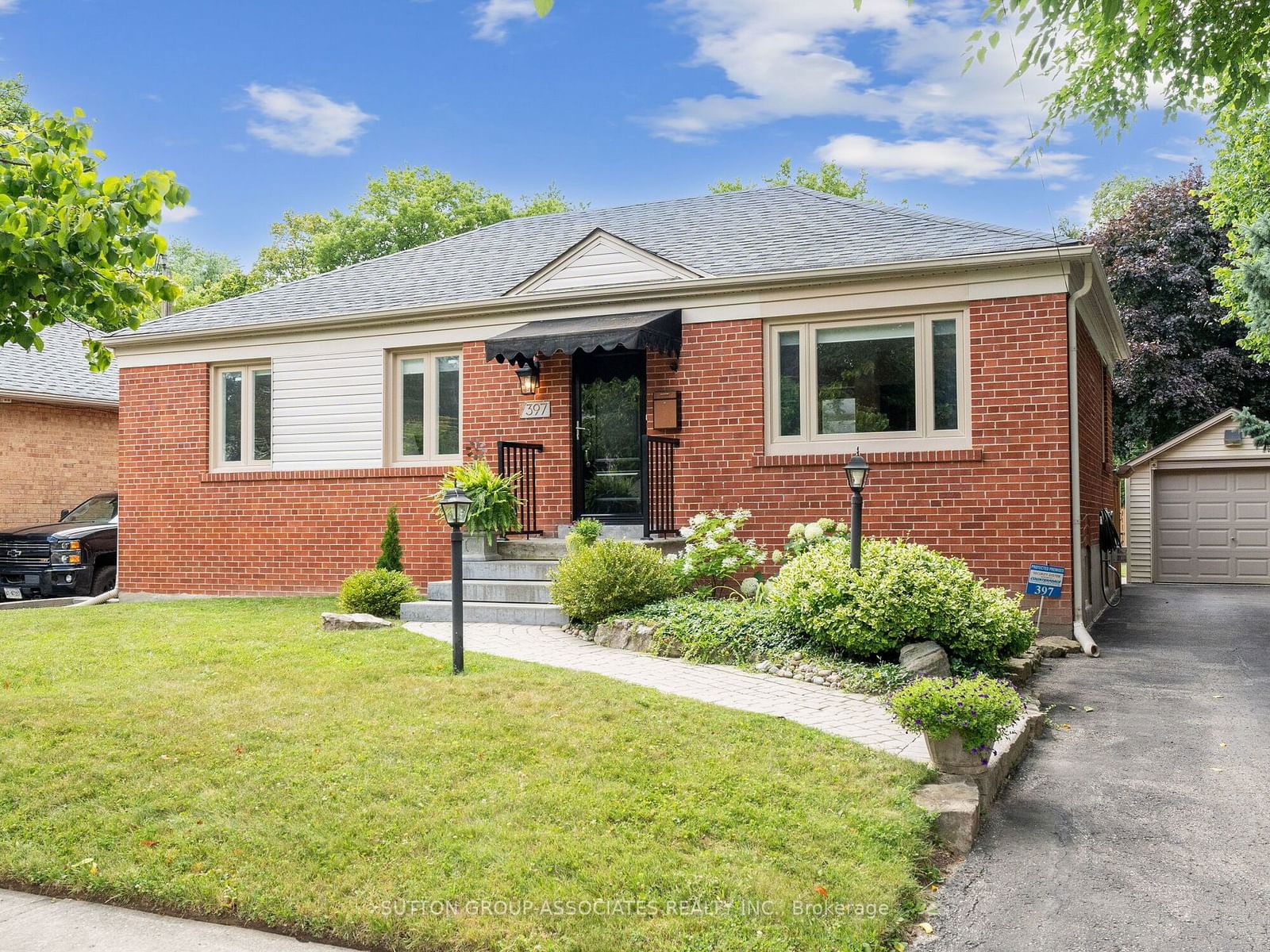 Detached House sold at 397 Horsham Avenue, Toronto, Willowdale West, M2R 1H1 - MLS: C11921912