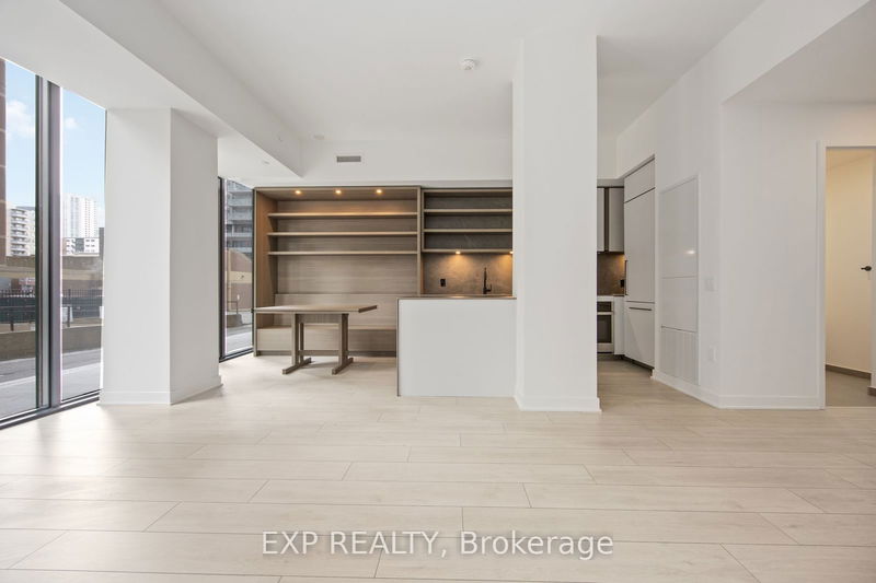 home for lease on Th09-55 Charles Street E