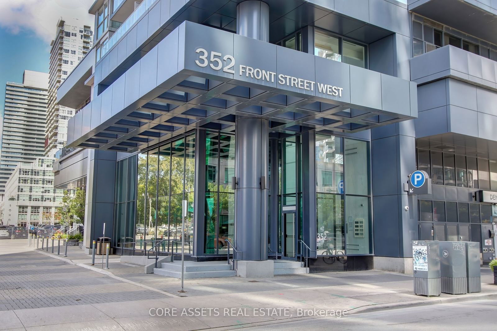 Condo for lease at 315-352 Front Street, Toronto, Waterfront Communities C1, M5V 0K3 - MLS: C11922098