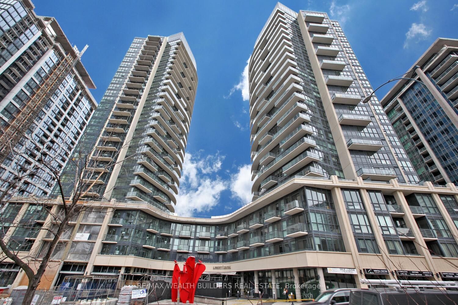 Condo for lease at 909-49 East Liberty Street, Toronto, Niagara, M6K 0B2 - MLS: C11922122