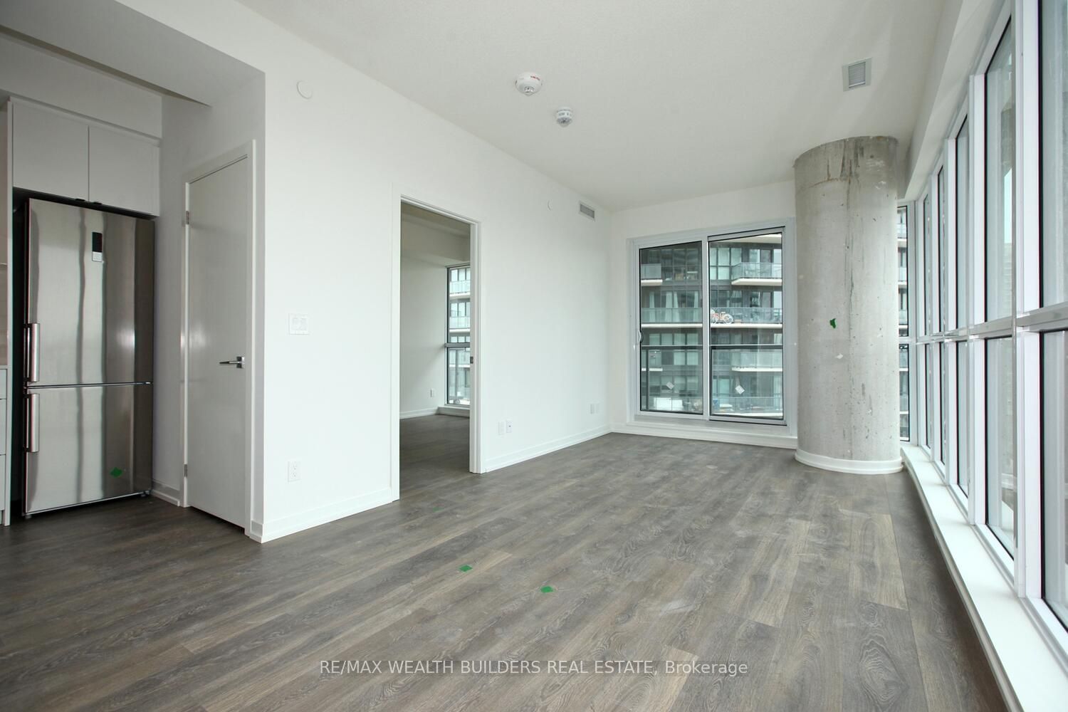 Condo for lease at 909-49 East Liberty Street, Toronto, Niagara, M6K 0B2 - MLS: C11922122