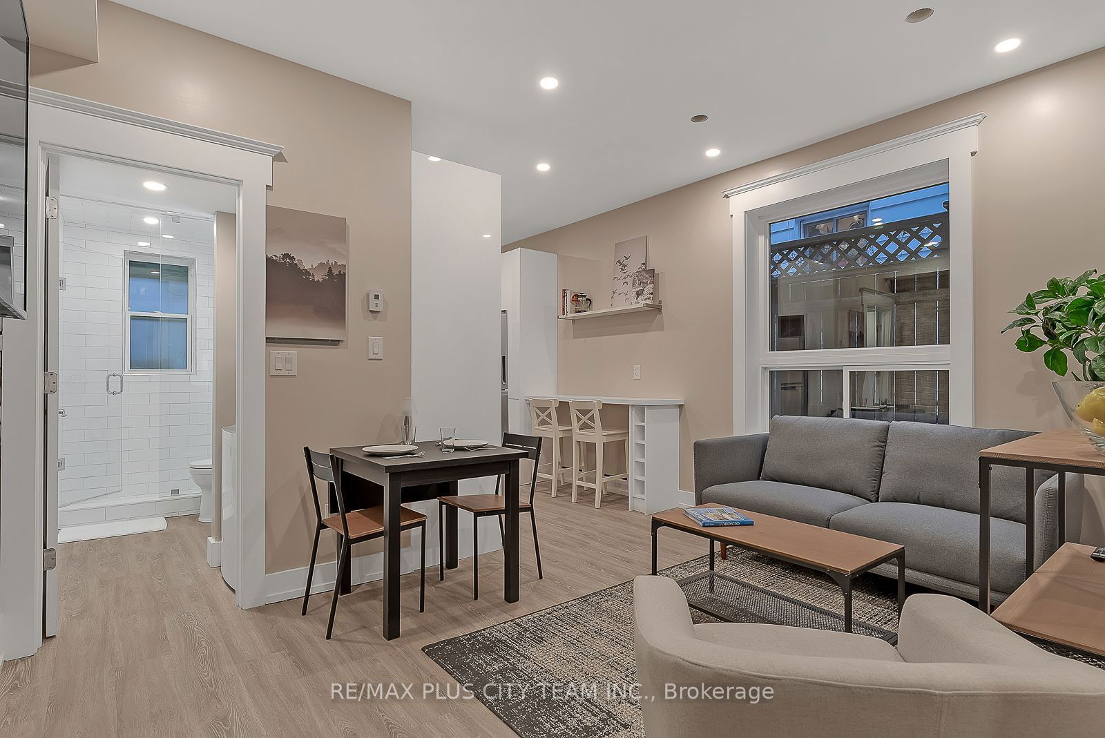 Semi-Detached House for lease at 2-216 Seaton Street, Toronto, Moss Park, M5A 2T4 - MLS: C11922354