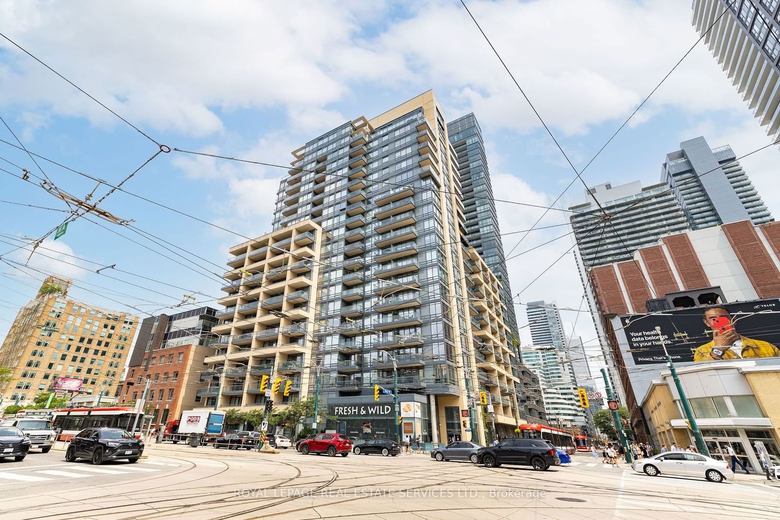 Condo for lease at 2002-438 King Street, Toronto, Waterfront Communities C1, M5V 1L7 - MLS: C11922459