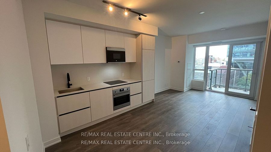 Condo for lease at 725-108 Peter Street, Toronto, Waterfront Communities C1, M5V 2G7 - MLS: C11922496