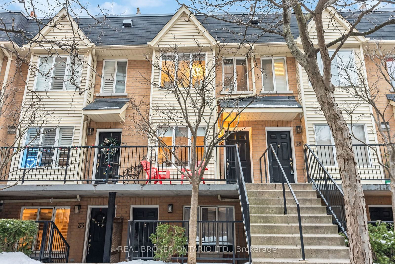 Townhouse sold at 36-208 Niagara Street, Toronto, Niagara, M6J 3W5 - MLS: C11922675