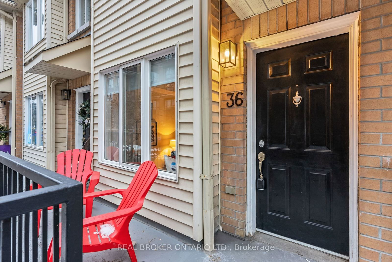 Townhouse sold at 36-208 Niagara Street, Toronto, Niagara, M6J 3W5 - MLS: C11922675